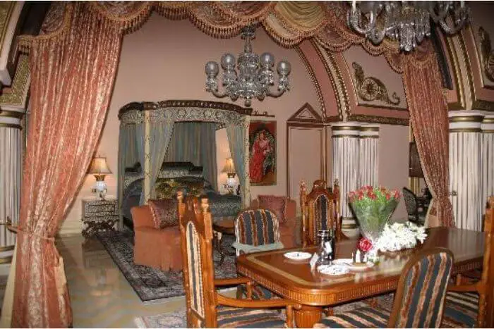 Shambhu Prakash Suite, Taj Lake Palace, India