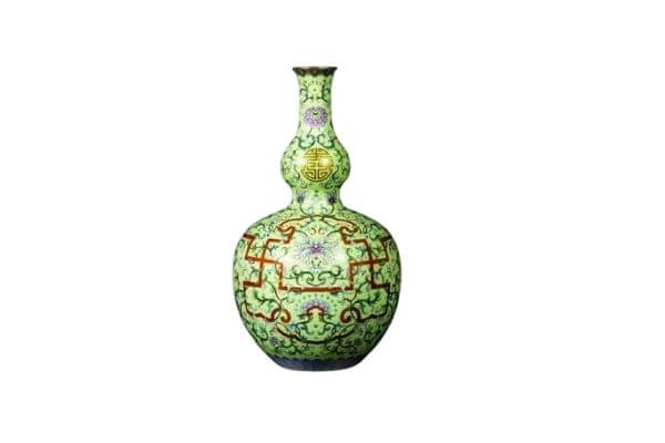 Wanshou Lianyan Vase